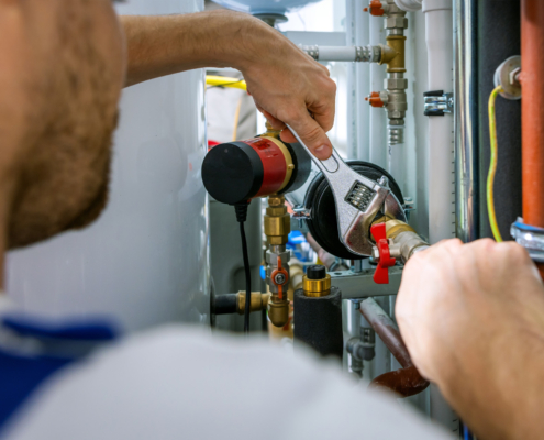 Common Plumbing Emergencies And When to Call a Professional